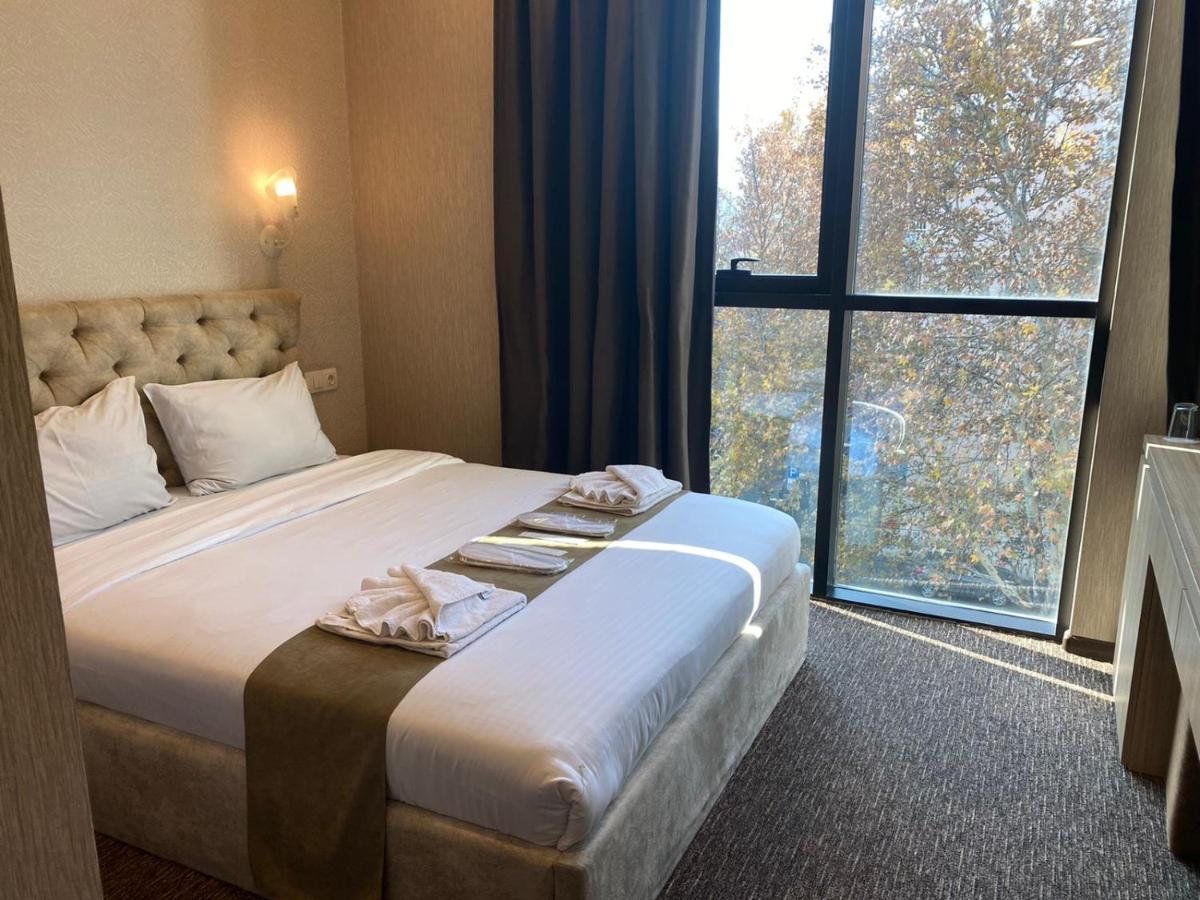 Tbt Hotel Tbilisi Exterior foto